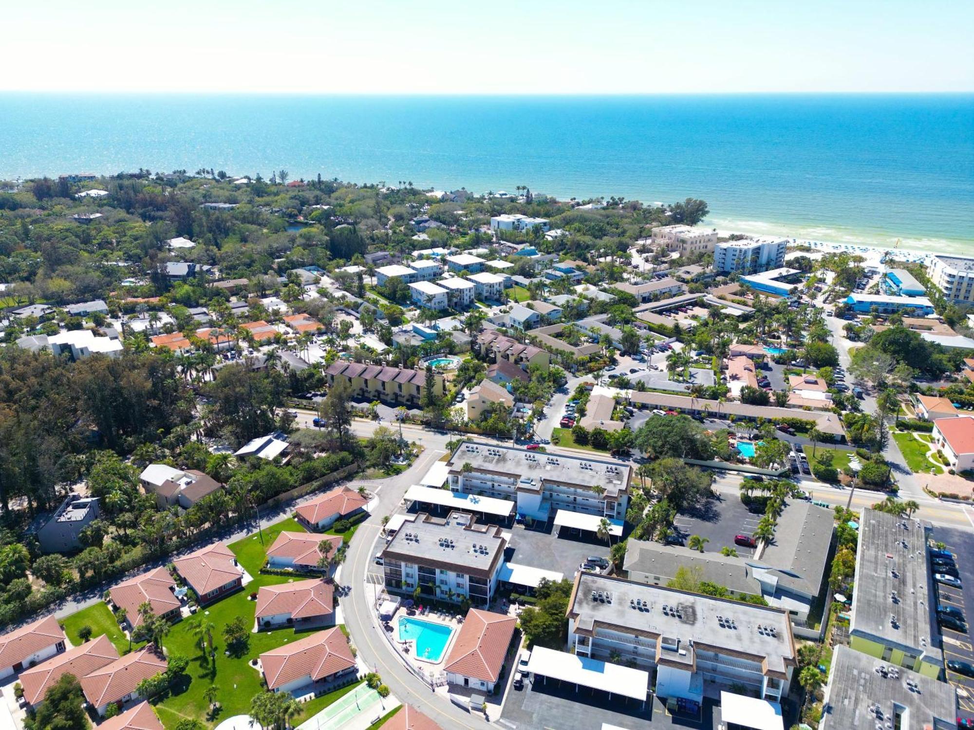 Updated Condo With Pool, Walk To Crescent Beach & Restaurants! Sarasota Exterior foto